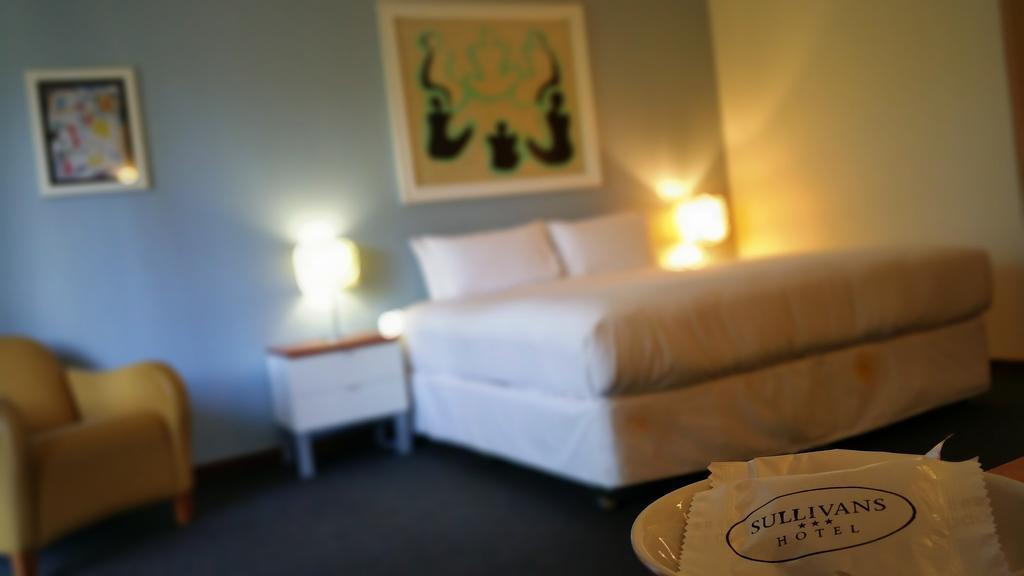 Sullivans Hotel パース エクステリア 写真
