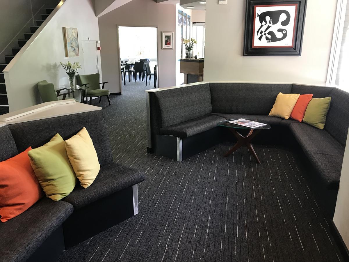 Sullivans Hotel パース エクステリア 写真