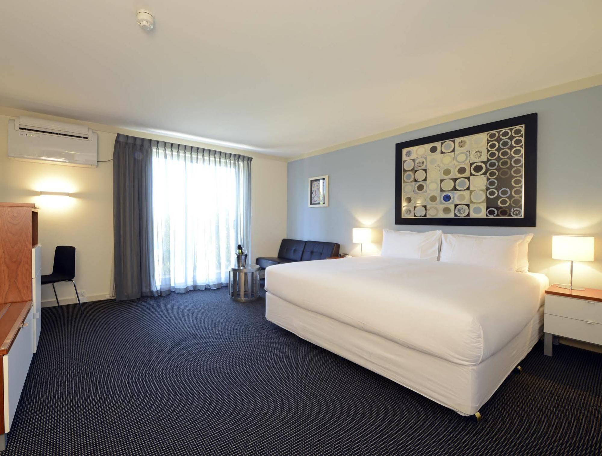 Sullivans Hotel パース エクステリア 写真