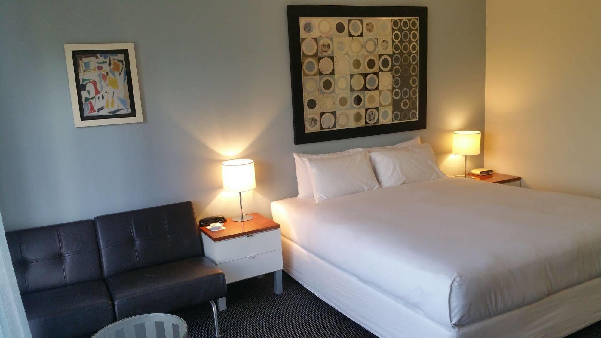 Sullivans Hotel パース エクステリア 写真