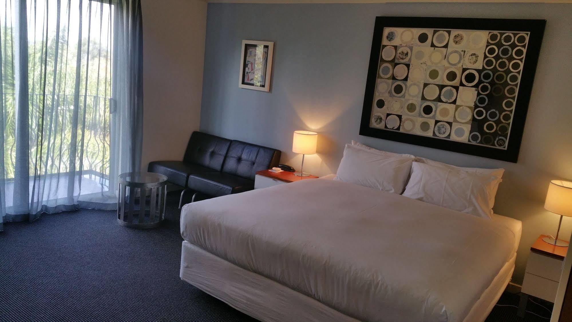 Sullivans Hotel パース エクステリア 写真