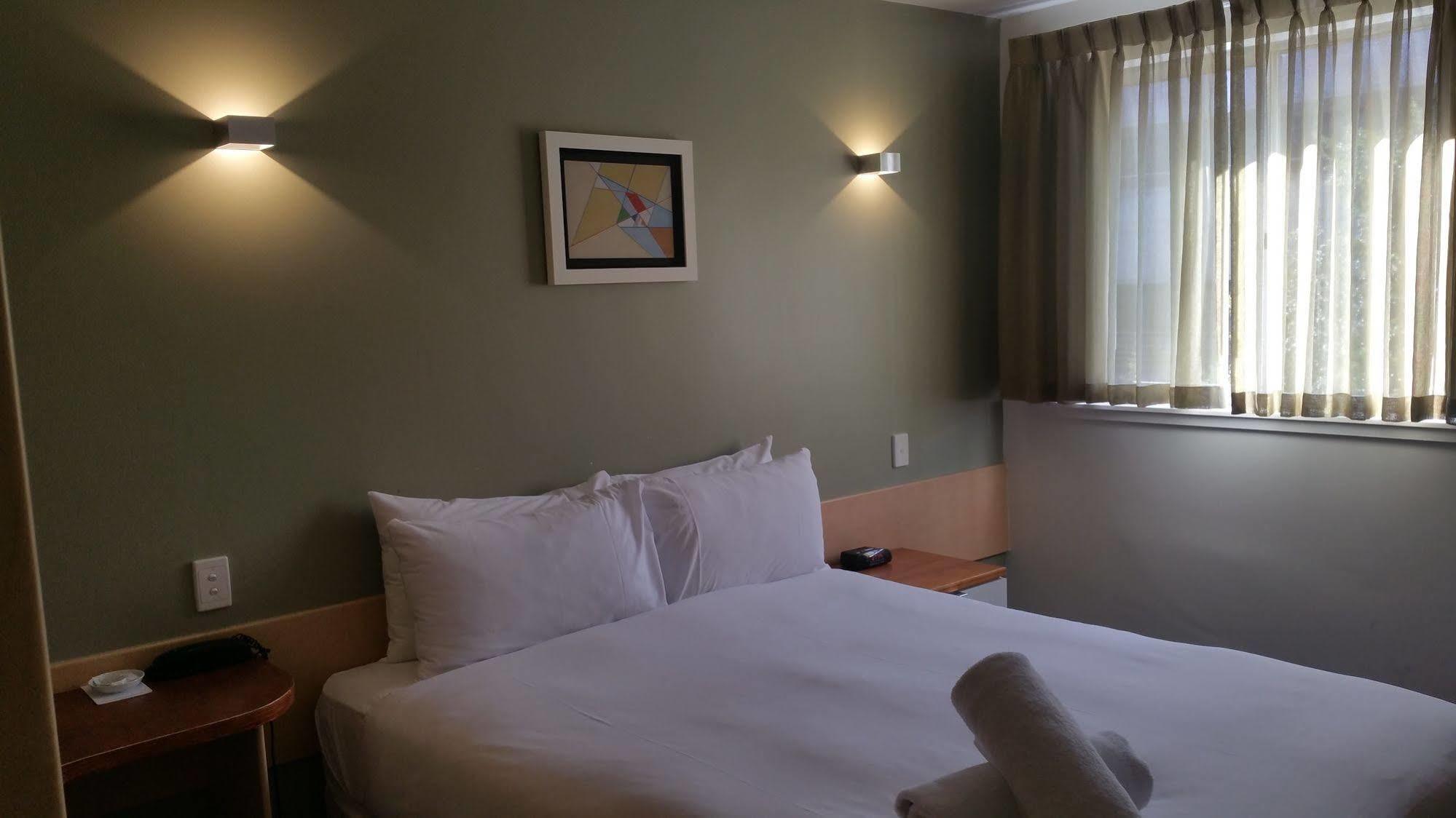 Sullivans Hotel パース エクステリア 写真