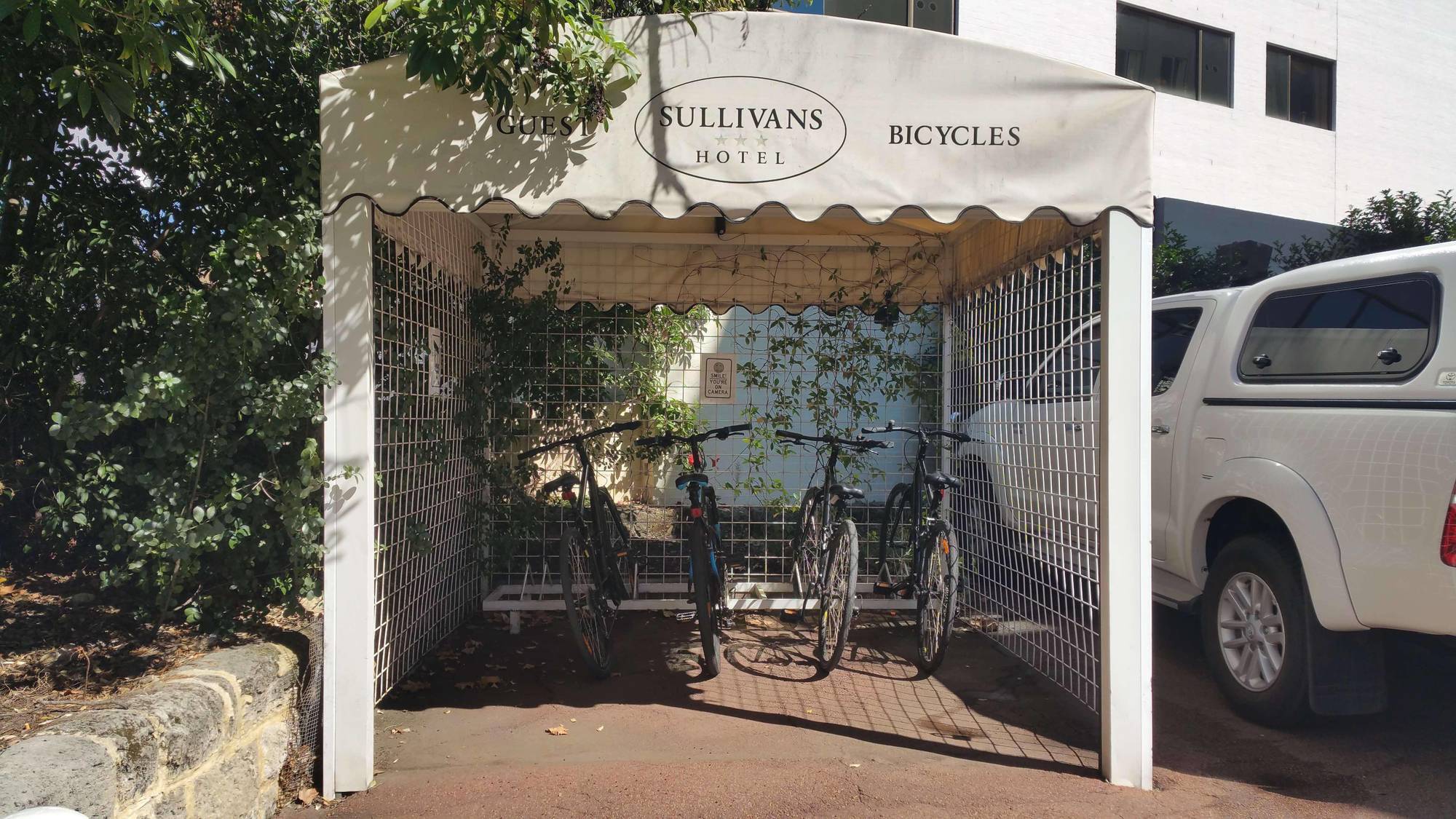 Sullivans Hotel パース エクステリア 写真